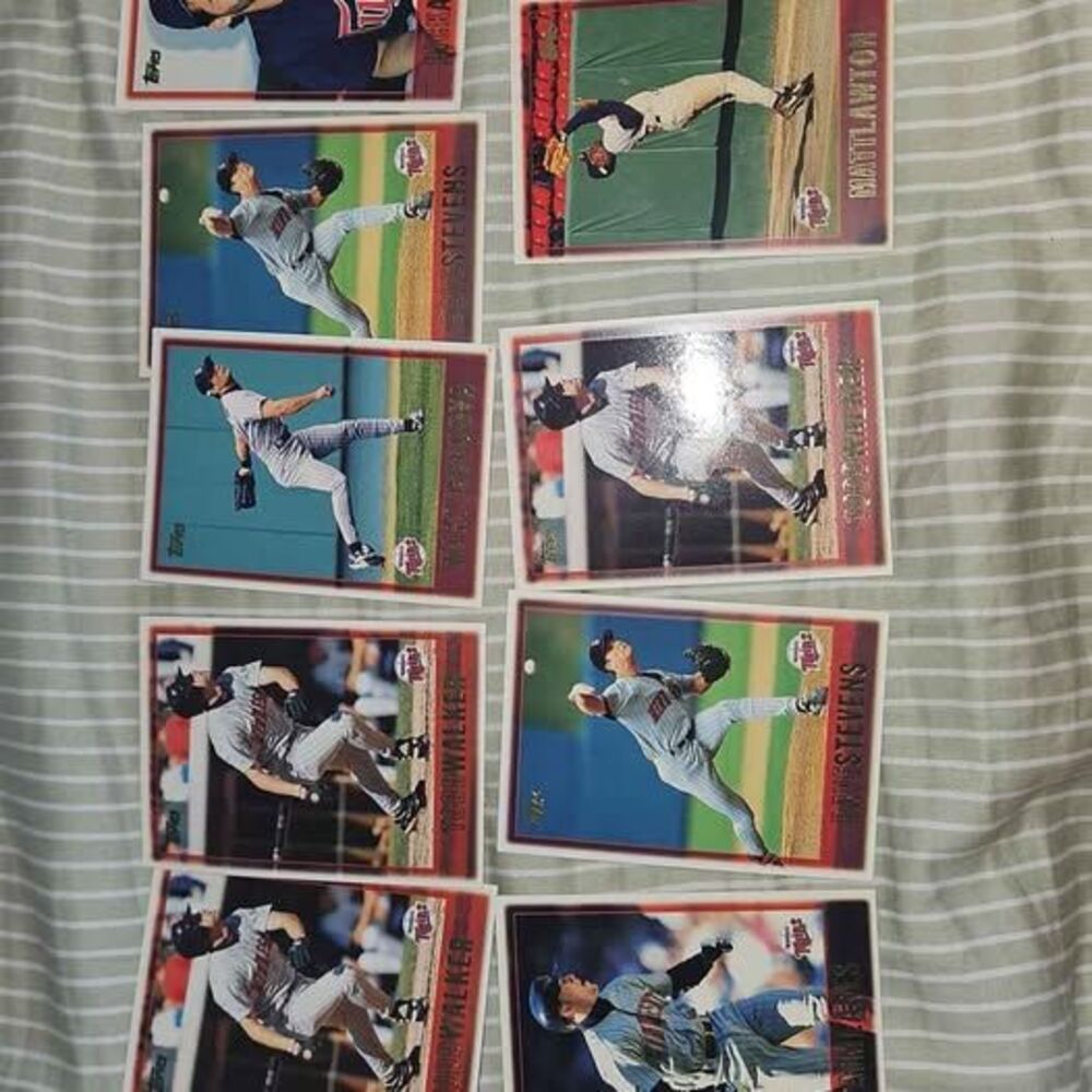 Lot of 10 Topps Minnesota Twins Baseball Cards